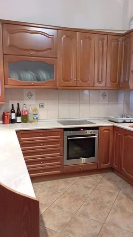 Melana Apartment Tiros Luaran gambar